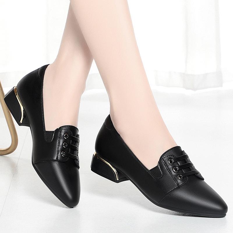 

Модные Дышащие Удобные Лоферы из Мягкой Кожи с Неглубоким Вырезом Женская Обувь Весна 2025 Квадратный Каблук Балетки для Мамы для Вождения 41