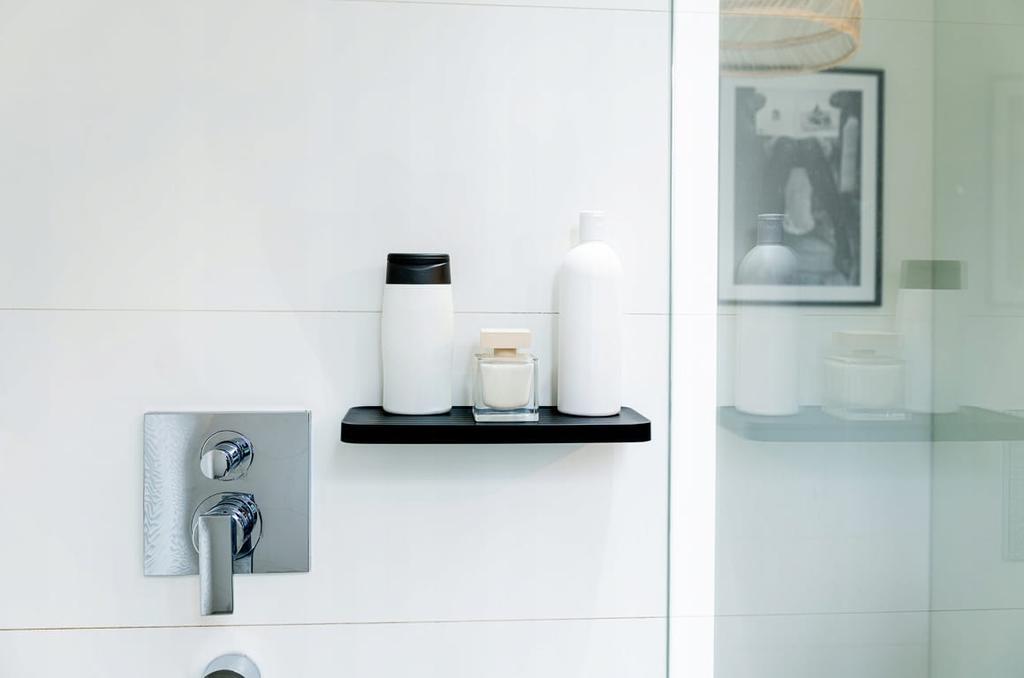 Black Screw-on Bathroom Wall Shelf 301x131x37 Cm APO