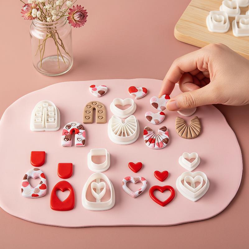 Valentijnsdag Serie Hartvormige Polymeerklei Zachte Keramiek Mallen Cartoon Hart Oorbellen Sieraden Hanger Maken Snijgereedschap