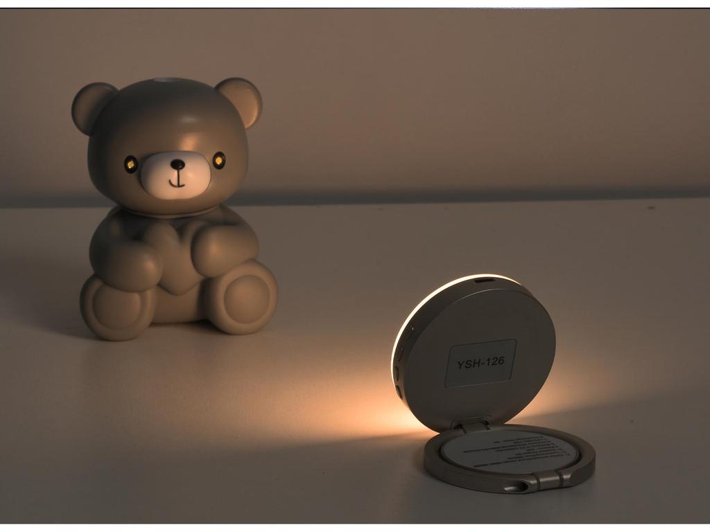 Portable Magnetic Fill Light & Makeup Mirror for Live Streaming and Travel