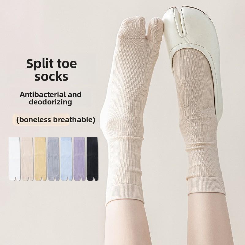 Two-toe Socks for Women, Solid Color, Anti-pilling, Breathable, Boneless Seam Split Toe Socks with Pig's Hoof Shoes, Mid-calf Socks