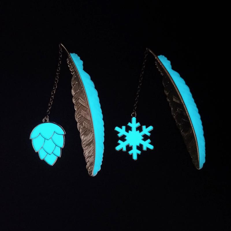 Cute Luminous Metal Feather Bookmarks Kawaii Butterflies Owl Dragonflies Book Marks For Teachers Gift Beautiful Book Accessories