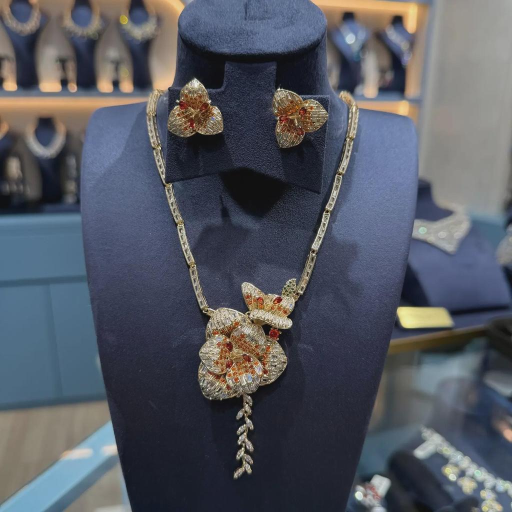 Elegant Water Drop Tassel Necklace and Earrings Set - Exquisite Jewelry for Women, Perfect for Banquets and Versatile Fashion Accessory