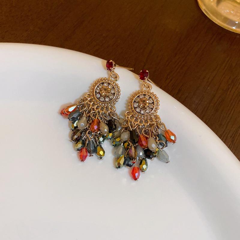 Bohemian retro tassel earrings with fashionable ethnic style and temperament, ear hooks with a niche and high-end feel, versatile earrings