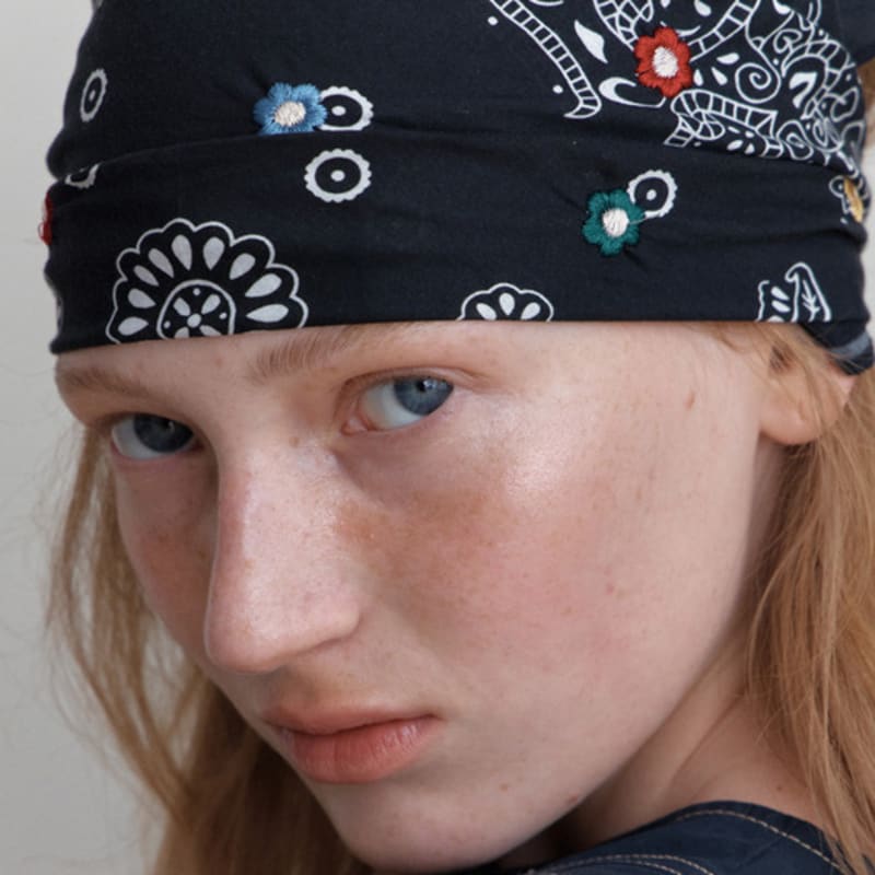 LCVE EMBROIDERY COTTON SCARF_BLACK