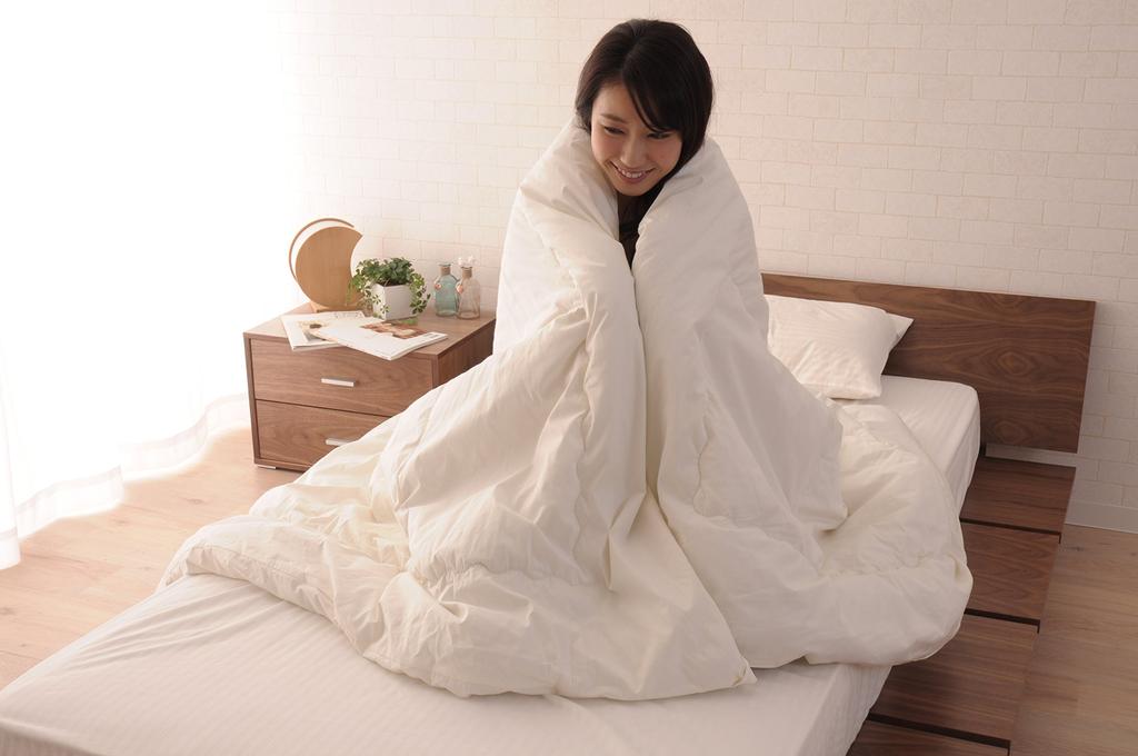 EMOOR Japanese-made "Classe Zero Super Light" Single Quilt, Washable, Moisture-Wicking, Quick-Drying