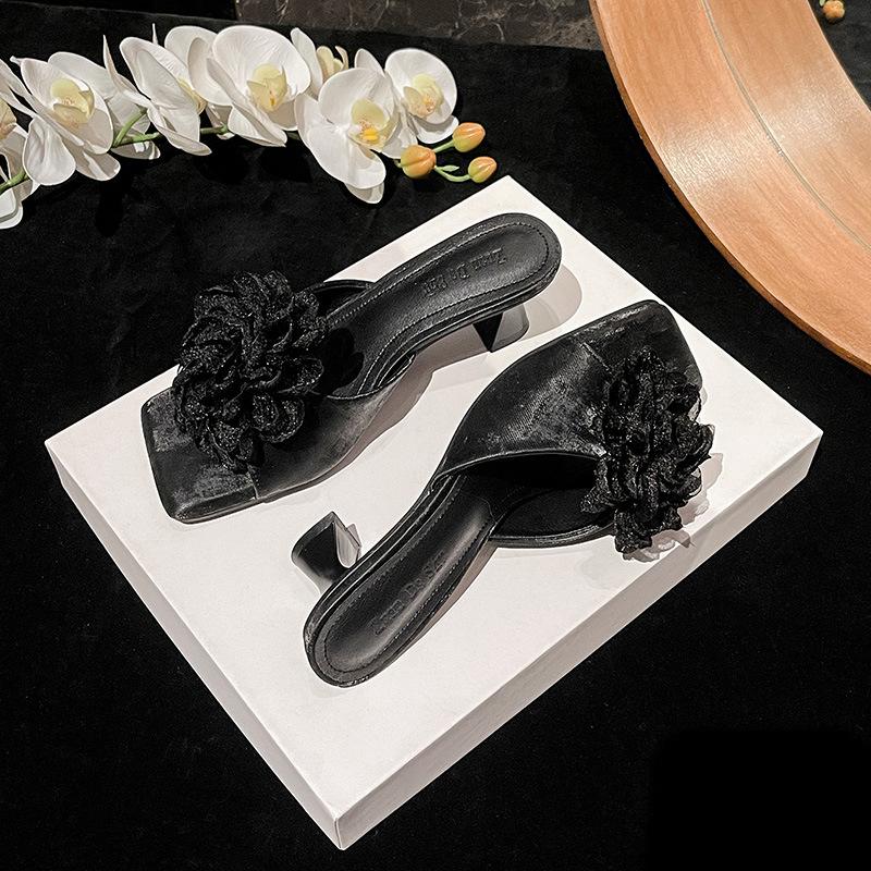 

Fashion famous designer flower high heels slippers women summer party shoes lace floral slides sandalias woman flip flops big size 43 34 чёрный