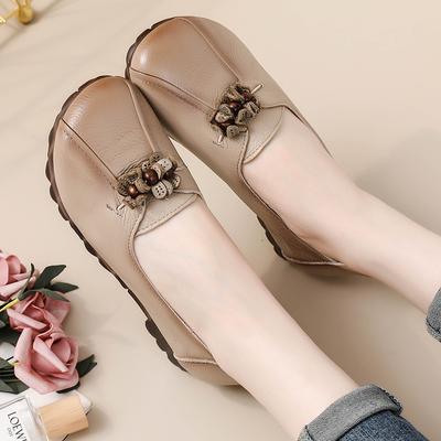 Real Leather Mom's Retro Loafers Round Toe Flat Moccasins High Quality Vintage Flower Bead Leather Flats Non-slip Granny Shoes