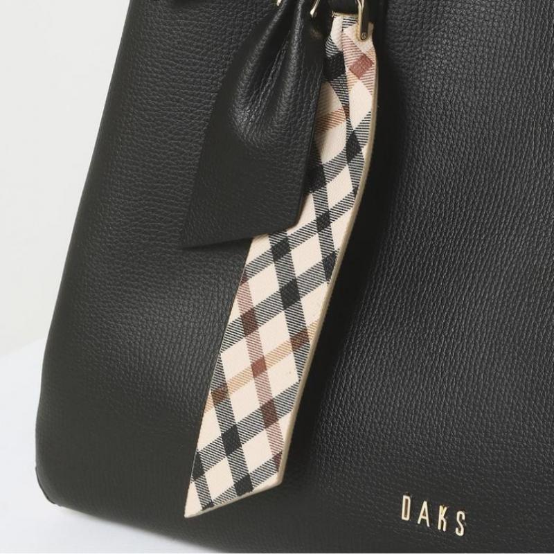Daks Black Check Contrast Cowhide Tote Bag Dcba6e122bk