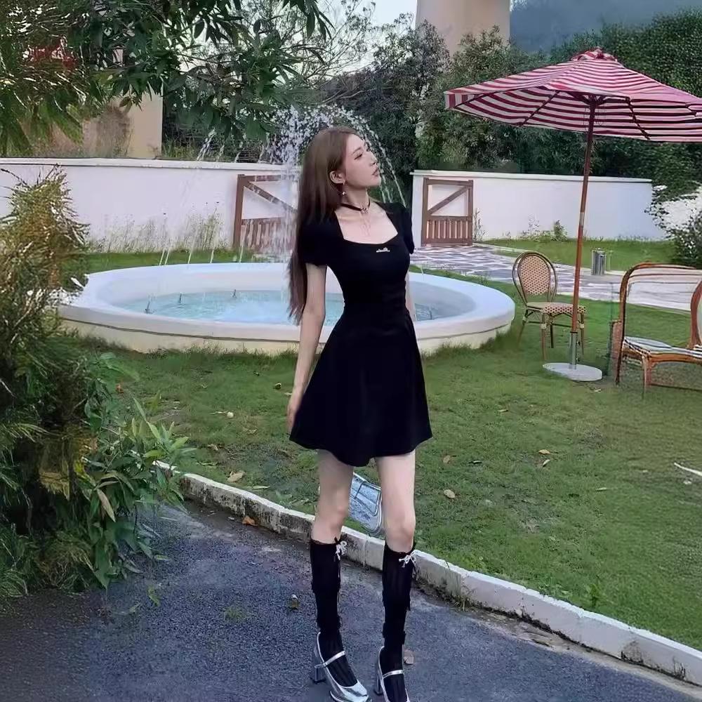 Square collar pure desire style black dress women's waist temperament design sense short a word small black skirt summer