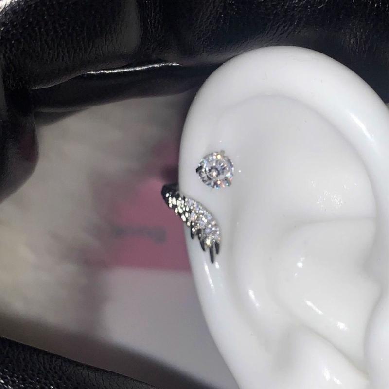 Stylish Rhinestones Embellished Wing Ear Bone Nail For Women Elegant Crystal Cartilage Stud Earring Trendy Jewelry