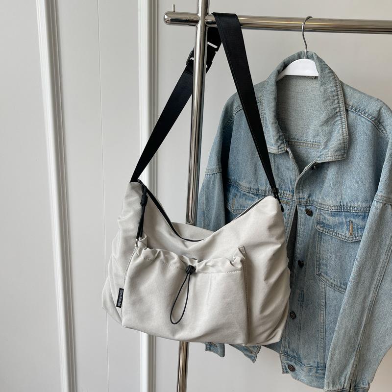 Casual Pleated Women Hobos Shoulder Bags Solid Color Sports Outdoor Ladies Crossbody Bag Simple Nyl Cloth Female Handbags Tote