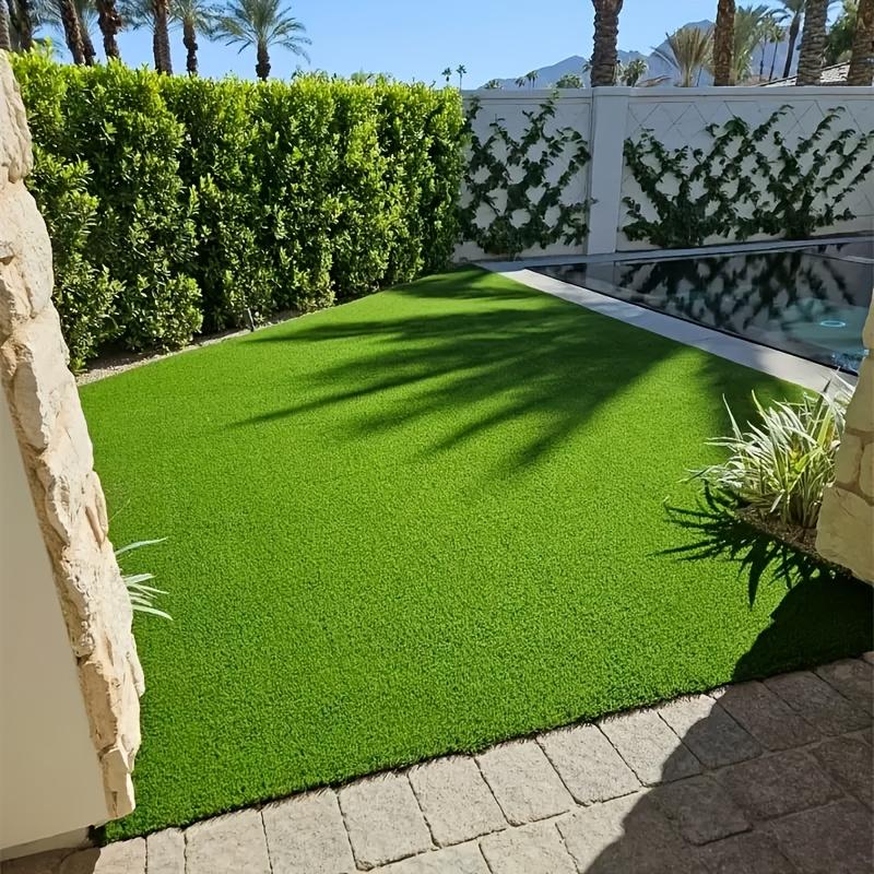 Tappeto da Esterno-Erba Artificiale, Prato Sintetico Premium e Paesaggistica per Cortile.