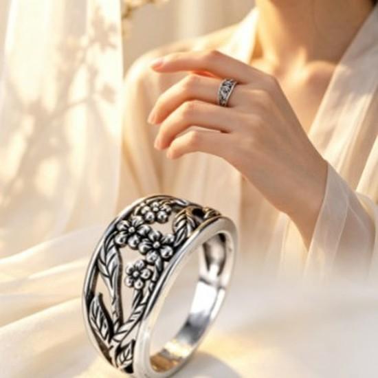 Vintage-style, Distressed Floral and Leaf Ring Traditional Chinese-style Hollow-carved Vine Ring