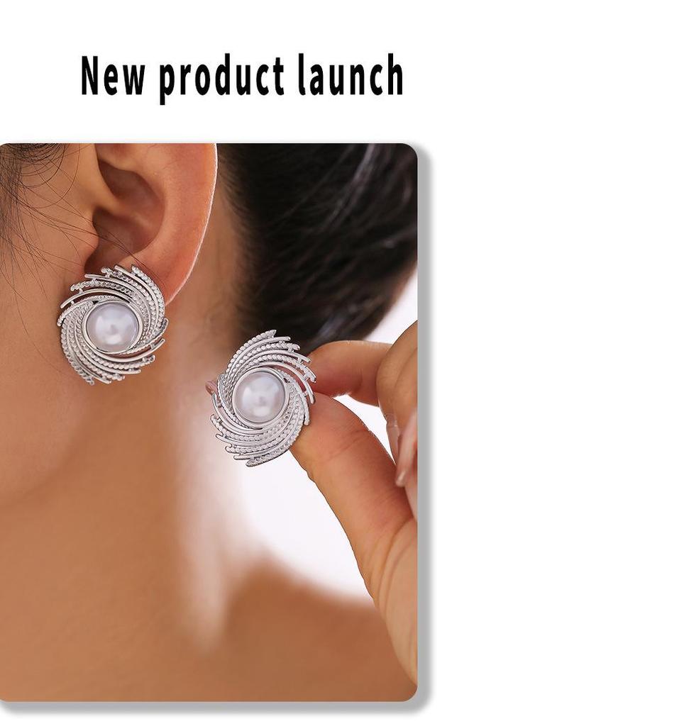 Damen Geometrische Ohrringe mit Fadenintarsien und Imitationsperlen, Titanstahl, 18K vergoldet, Schicke geflochtene Textur.