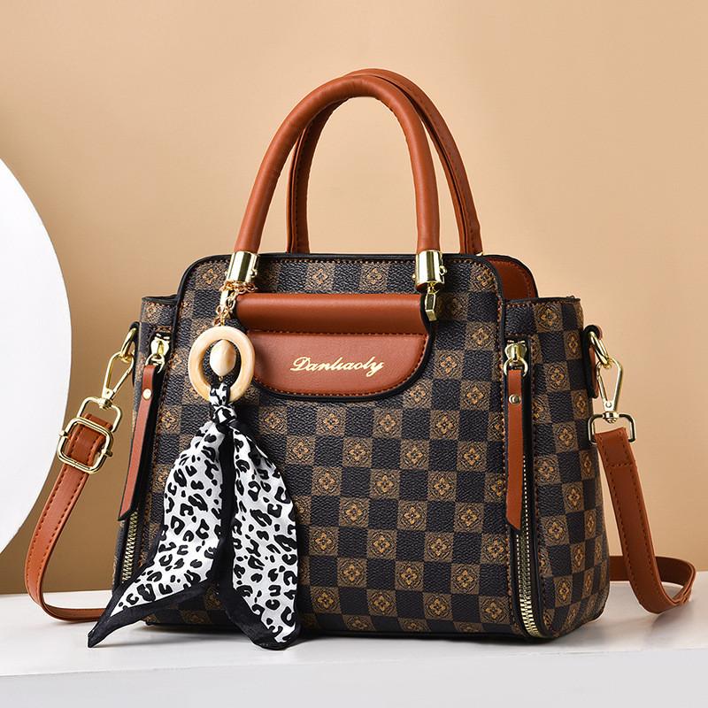 Chic Quilted Bucket Bag For Women Spacious And Stylish Pu Tote With Versatile Design