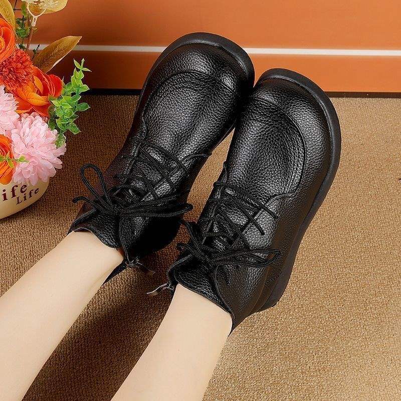 Teplé bavlněné boty pro střední věk a seniory, ležérní kožené boty pro matky, plochá podrážka, protiskluzové, nové sametové martensky, krátké boty 42