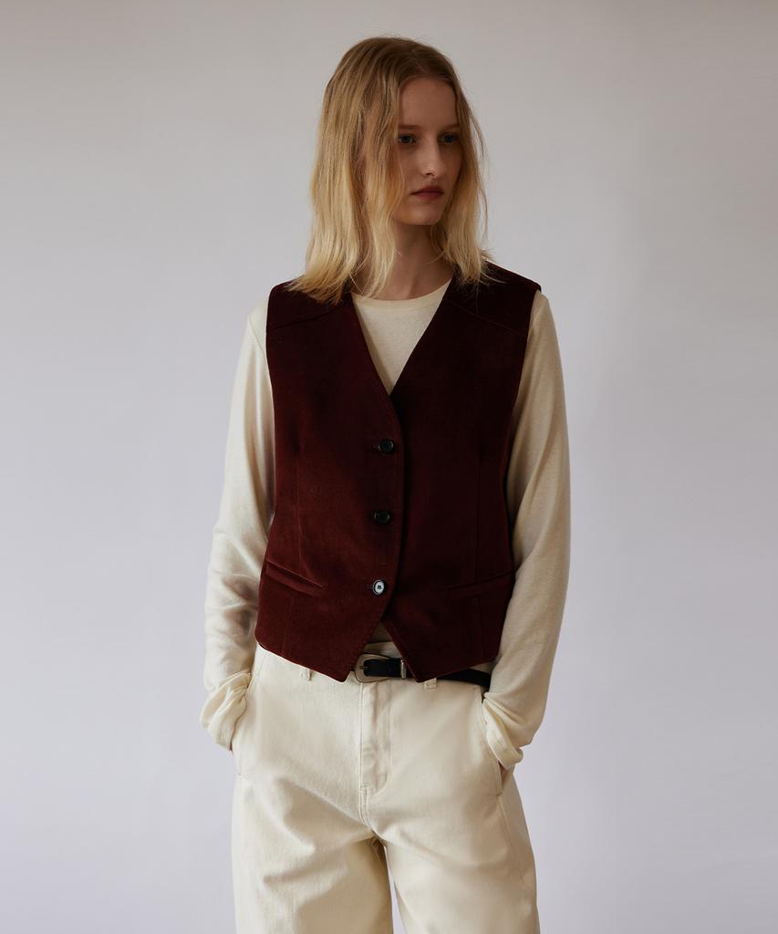 Kwinseulaebis Luxe Velveteen Tailored Vest