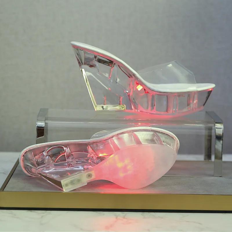 

Модные женские туфли на танкетке 10 см с высоким каблуком для ночного клуба, светящиеся сандалии, прозрачная подошва, подиум, танцевальная обувь на пилоне, женские тапочки со светодиодной подсветкой 34 красный