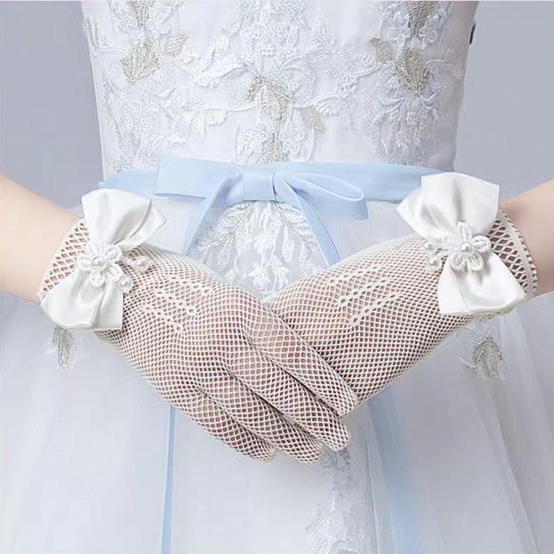 Guanti da Sposa per Spose Rete Decorata con Perle Performance sul Palco Stile Principessa Studio Fotografico Bianchi Separati per le Dita