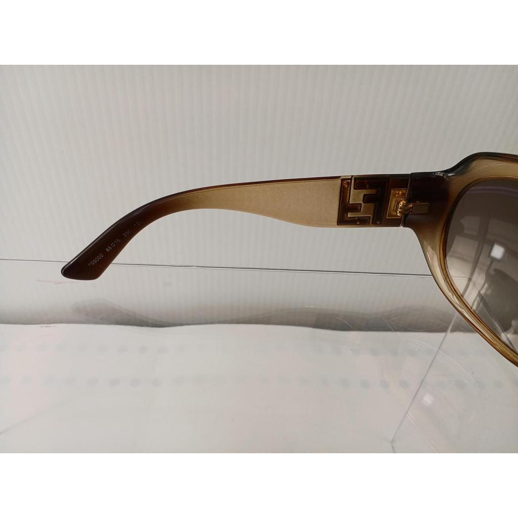 Used FENDI FS5002 sunglasses