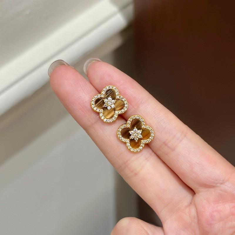 Vintage Four Leaf Clover Zircon Necklace Set Women Elegant Geometric Jewelry With Copper Alloy Chain Winter Fashion
