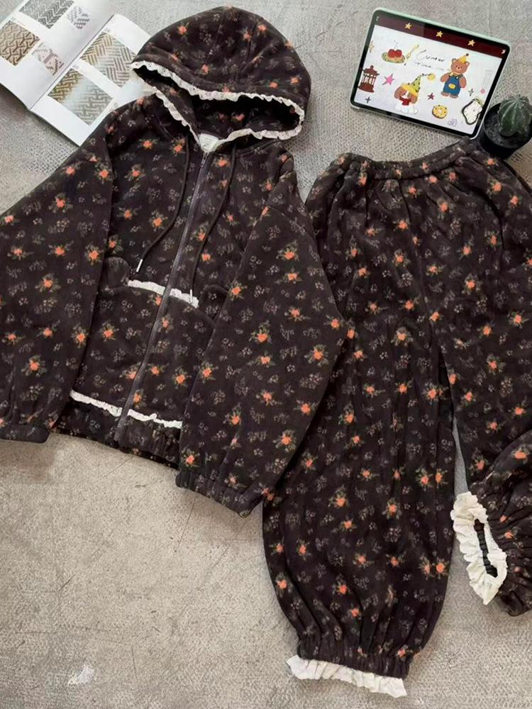 

Factory straight hair] French retro small flannel pajamas, winter women s thickened loungewear in stock 2xl (recommended 70~77.5kg )