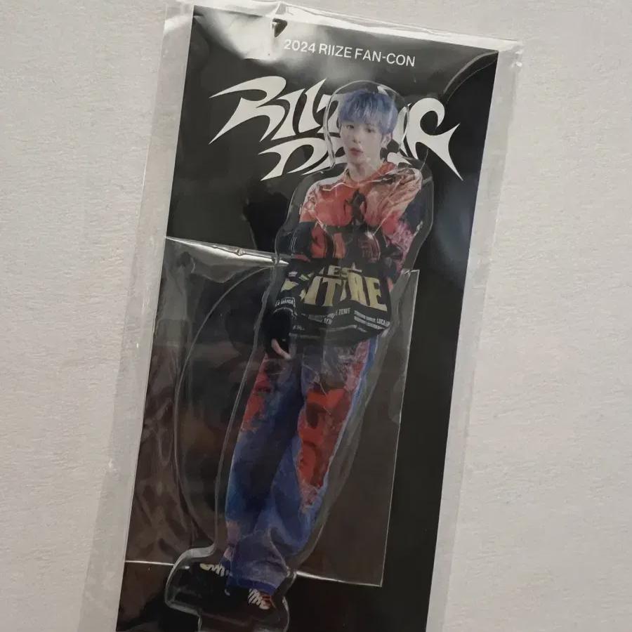 

Riize Shotaro Acrylic Stand