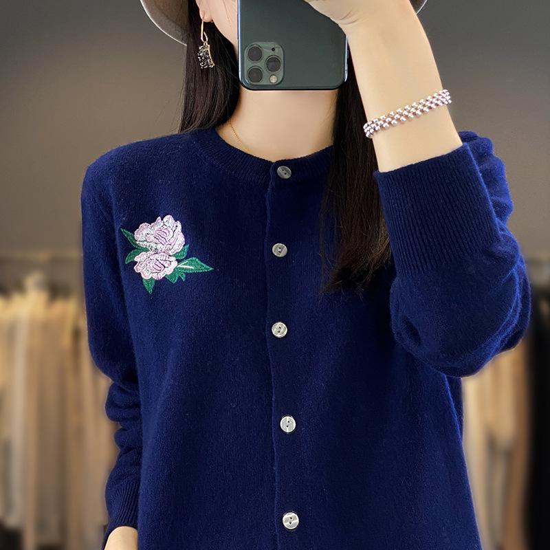 Women's Embroidered Wool Knit Cardigan - Autumn/Winter Casual Loose Fit Sweater