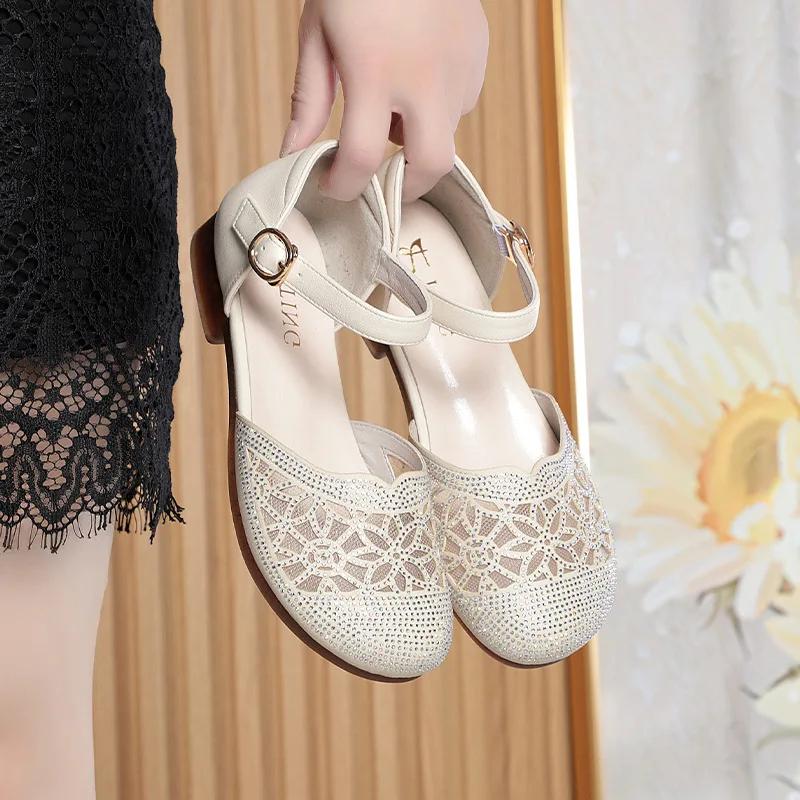 Close Head Square Heels Cutout Breathable Rhinestone Shoes Summer 2025 Soft Leather Sandals Women for Office Daily Mom