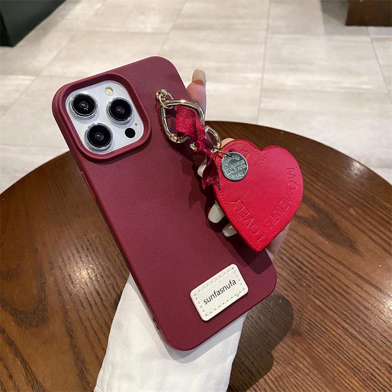 

Leather Heart Pendant Case for iPhone 17 Pro Max - Full Coverage, Drop-proof Protection 15 Pro красный