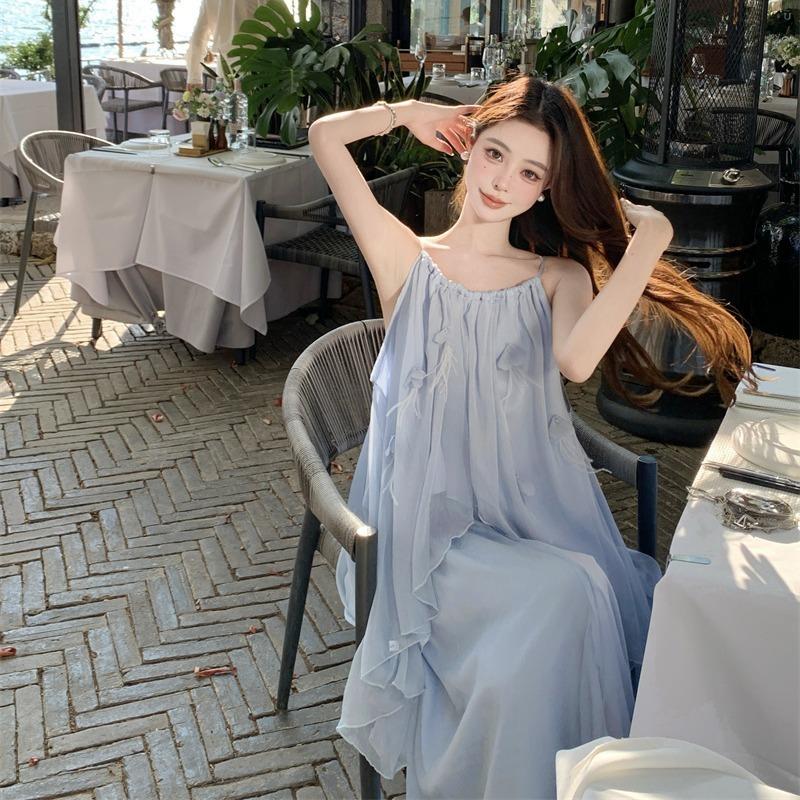 Irregular Blue Neck Top Suit for Women's Xia Xin To Take Pictures and Wear A Beach Skirt for Seaside Vacation