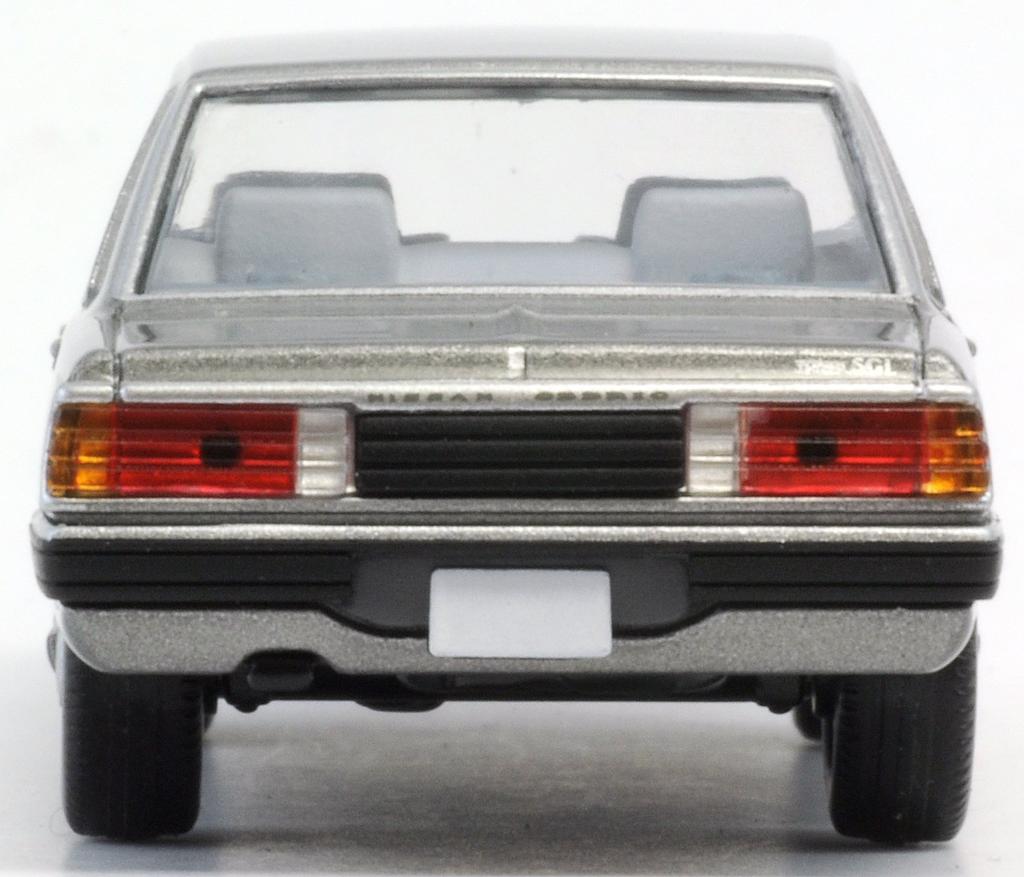 Tomica Limited Vintage Neo Nissan Cedric 200E Turbo SGL Silver LV-N112b (Finished Product)