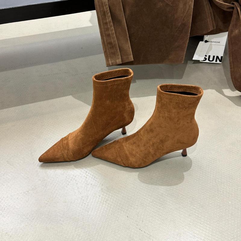 

Заостренный средний каблук замшевые тонкие ботильоны женские ботинки 2025 новые весенне-осенние одинарные ботинки коричневые французские маленькие ботильоны 39 коричневый
