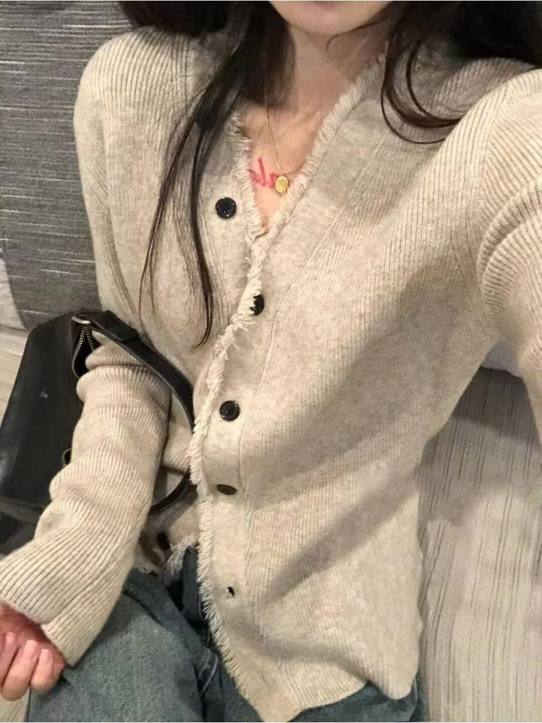 Chic Slim Fit V-Neck Knitted Cardigan for Women - Spring/Summer Long-Sleeve Top