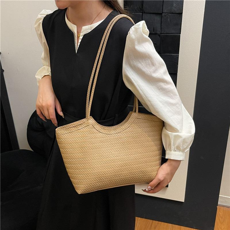 Large capacity fashion commuter tote bag new women's casual simple portable temperament messenger bag