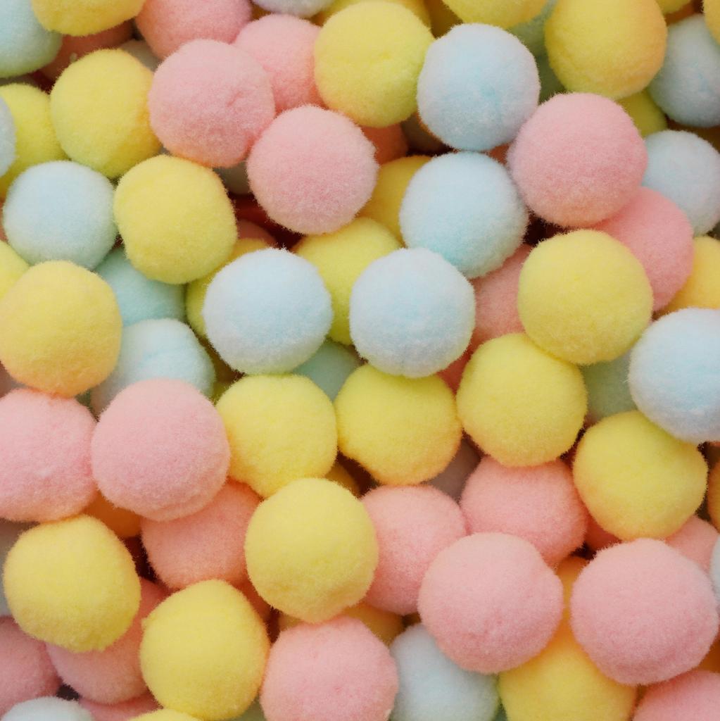 20-200 Stück Bunte Pompon-Plüschbälle Gemischte Farbe Kreatives Kinder-Handarbeitsmaterial Glitzer-Schaumstoffball DIY Bastelbedarf