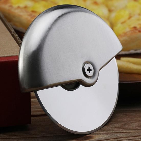 Stainless Steel Pizza Cutter Wheel Easy Cut Butter Spreader Rust-Resistant Rolling Slicer for Pies Pastries Flatbreads Essential Kitchen Baking Tool
