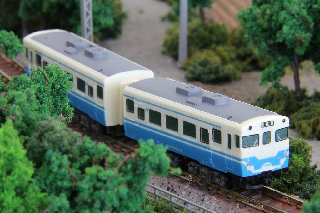 Rokuhan Z Gauge Z Shorty Kiha 58 Shikoku Color Railway Model Diesel Car ST010-3