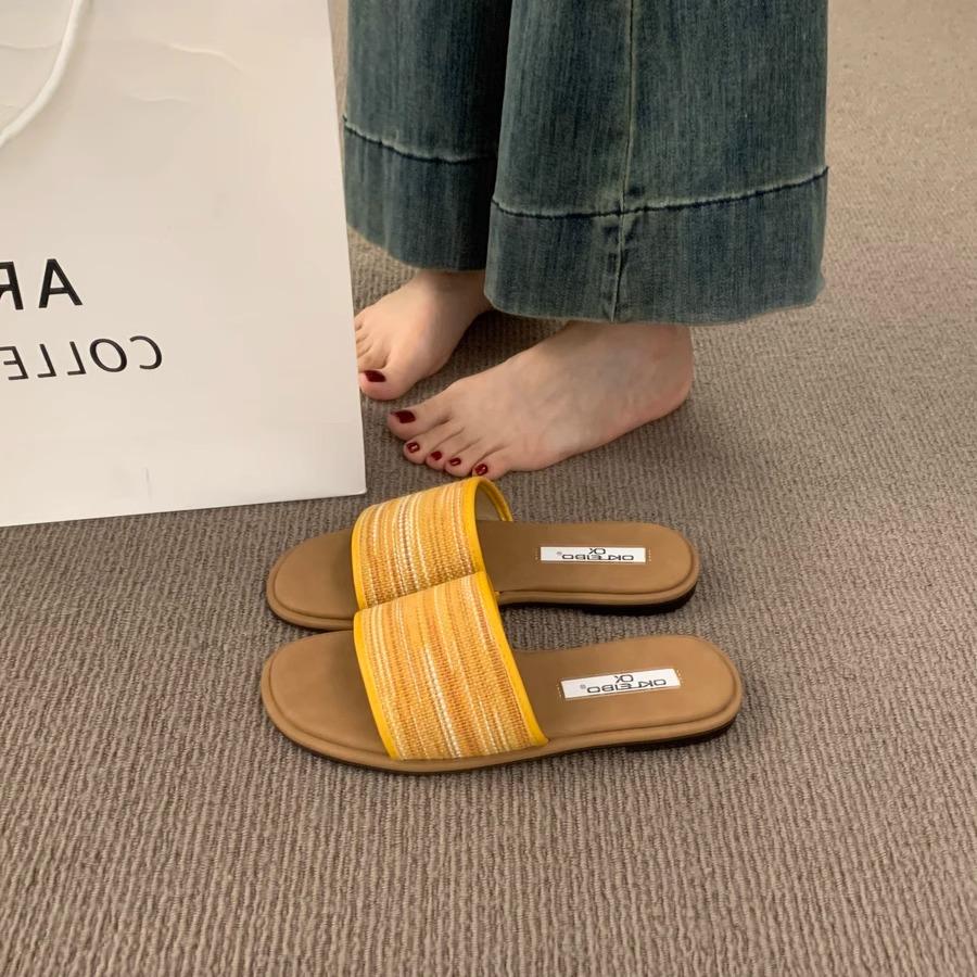 Ethnic style woven word with flat bottom slippers women's summer wear 2025 new bohemian casual beach sandals
