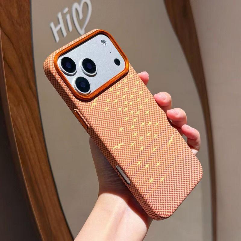 

iPhone 17 Pro Max Light & Shadow Kevlar Magnetic Case - Compatible with Apple iPhone 16 & 15 iPhone 17 золотий