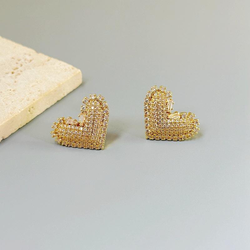Sweet Temperament Dongdaemun Three-Dimensional Full Diamond Love Stud Earrings Light Luxury Women'S Earrings