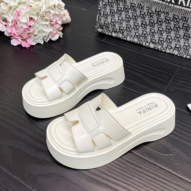 Platform slippers women's summer wear high-end new silver sandals with skirts are beautiful and cool slippers