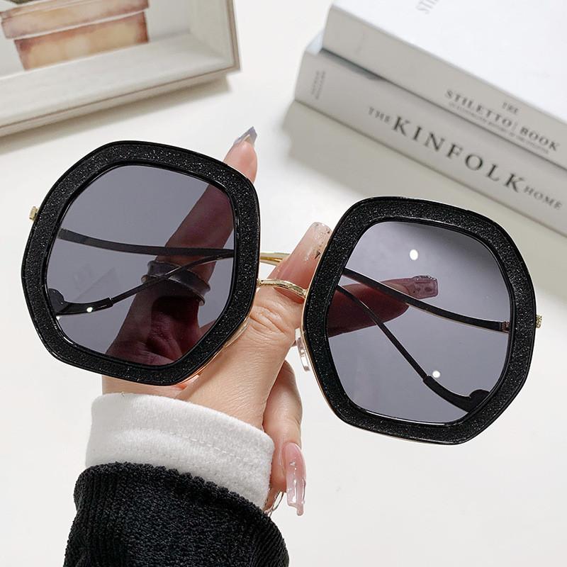 

Oversized Starry Sky Womens Fashion Sunglasses With Uv Protection For Daily Wear And Outings BlackFrameBlackGray