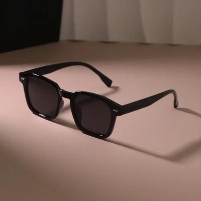 Gafas de Sol de Moda Mujer Hombre Cuadradas Plástico Vintage Elegantes Sobredimensionadas Señora Gafas de Sol Retro Vacaciones