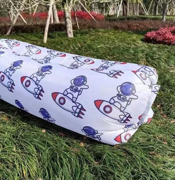 Canapea Gonflabilă de Exterior Lazy - Sac de Dormit Portabil și Pliabil în Stil Pernă