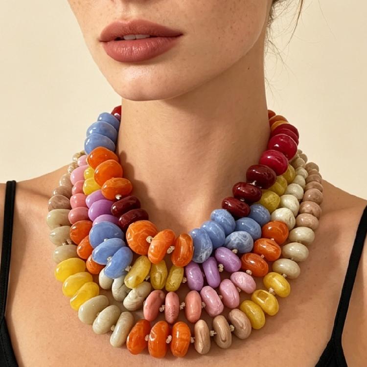 Resin Bead Strand Necklace With Color-Block Detail, Extender Chain Fit and Statement Styling for Daily Outfit Pairing