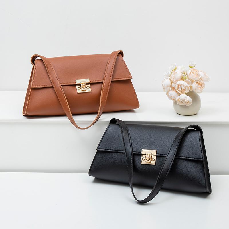 Internet Celebrity Retro Small bag for Women In Autumn and Winter, new trendy crossbody bag, fashiable e shoulder small bags