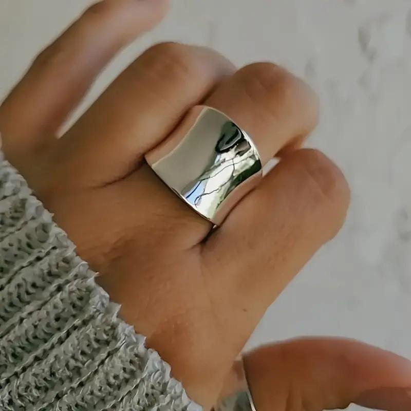 Anillo creativo Chencui irregular chapado en oro de 18 quilates para mujer