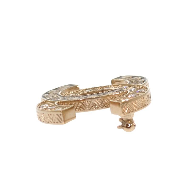 CHANEL  Brooch gold metal Women